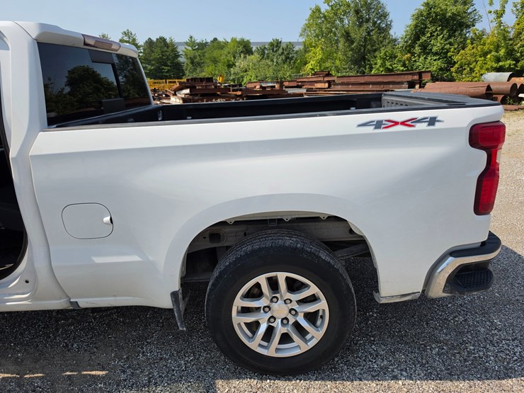 #25370-•-2019-chevrolet-silverado-pickup-truck-image-46