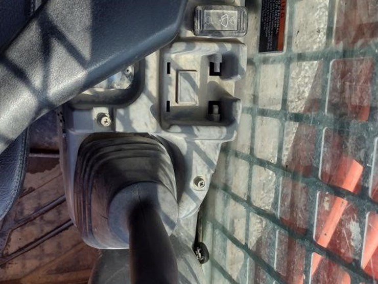 2023-kubota-svl75-2-image-9