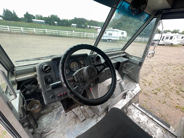 #1467-•-2000-freightliner-box-truck-(has-mn-title)-image-19