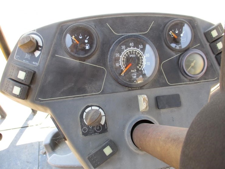 2012-caterpillar-cb54-image-11