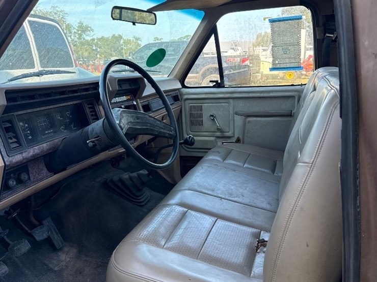 1985-ford-f350-image-8
