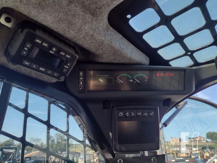 deere-333g-image-7