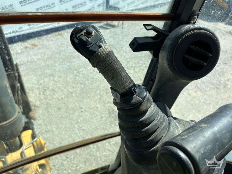 deere-410l-image-18