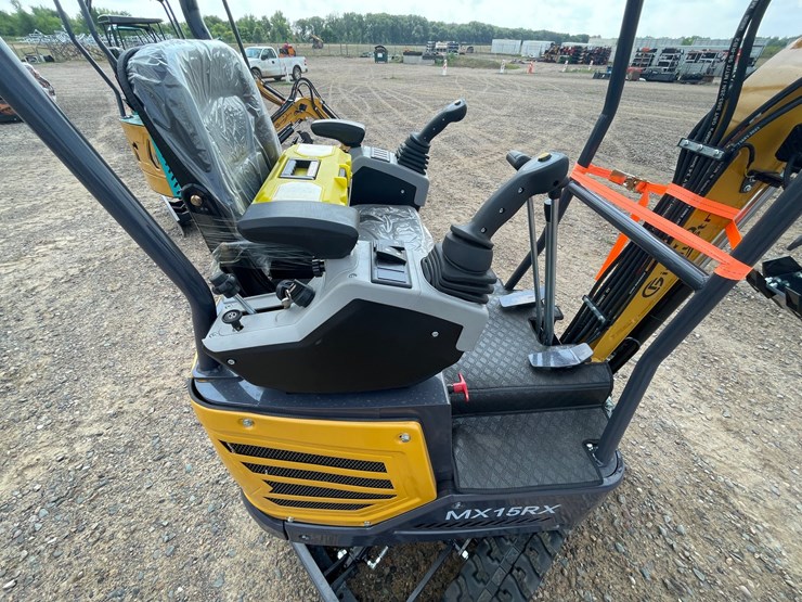 #5541-•-2026-mx15rx-mini-excavator-image-6