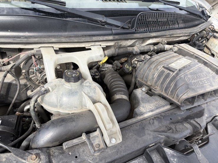 2006-chevrolet-express-box-truck-image-10