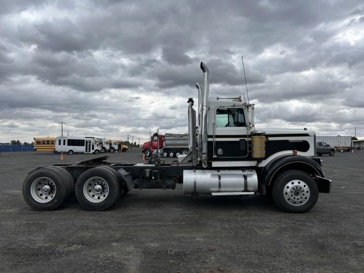 2006-kenworth-w900-image-6
