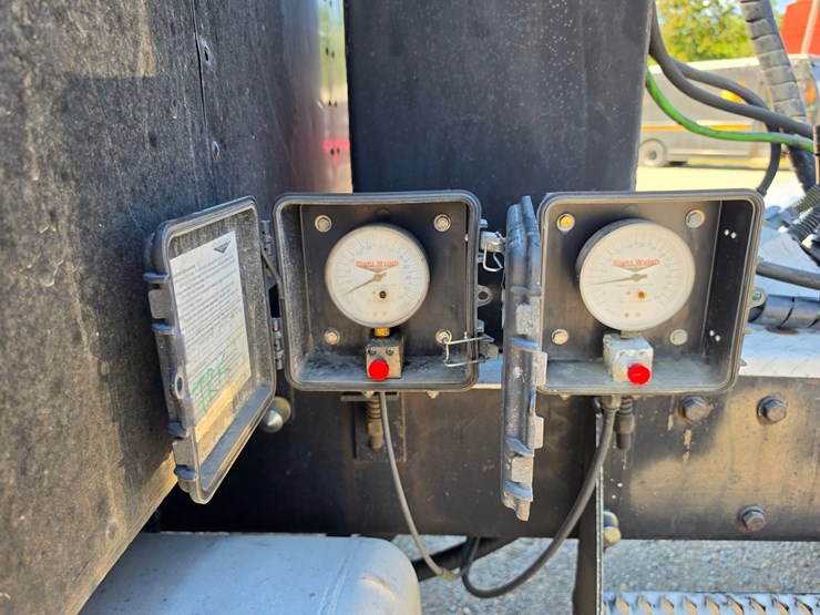 1992-peterbilt-379-image-102