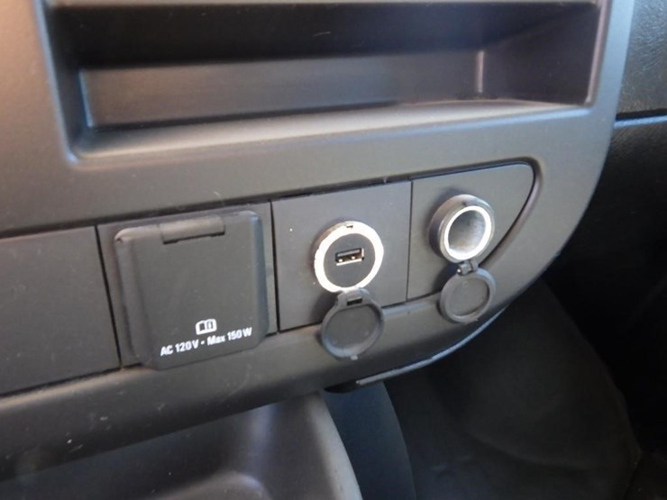 2021-gmc-3500-image-22