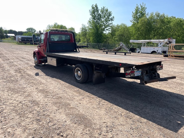 #1486-•-2005-international-flatbed-truck-(has-mn-title)-image-3