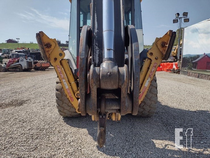 2010-deere-310sj-image-43