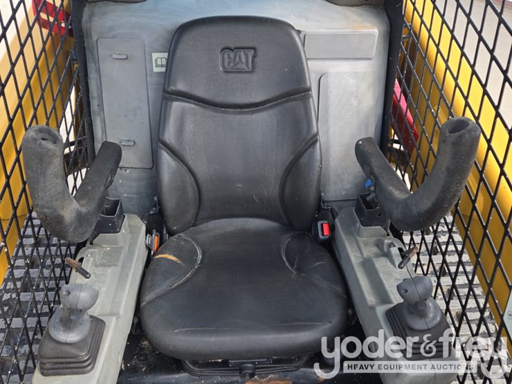2019-caterpillar-259d3-image-42