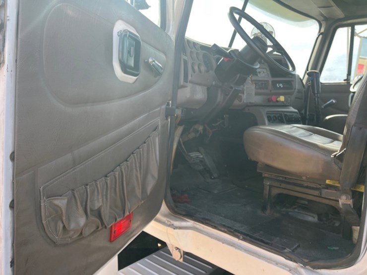 2002-mack-ch613-image-20