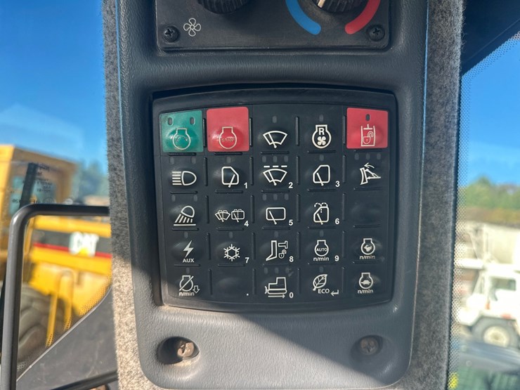 deere-1050k-image-58