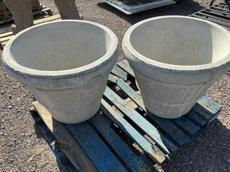 (2)-concrete-pots-image-2