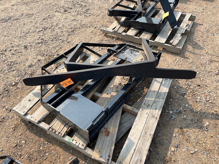 #2069-•-2026-mower-king-skid-steer-forks-image-4