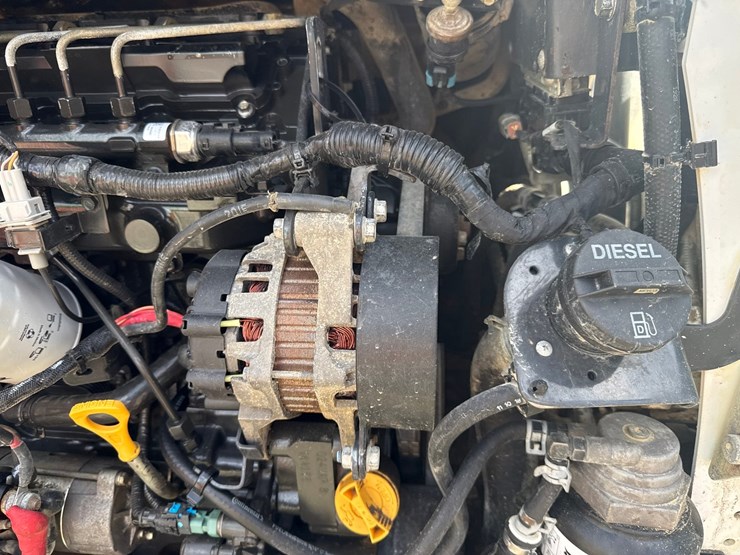 2019-bobcat-t595-image-30