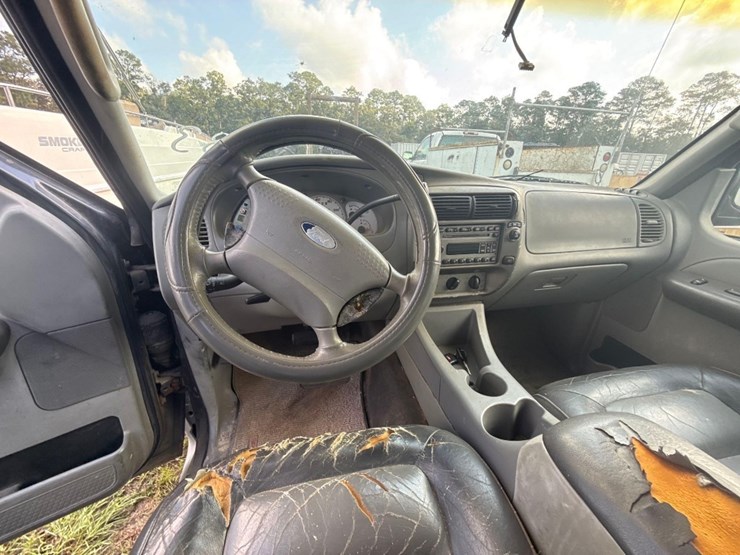 2003-ford-explorer-image-9