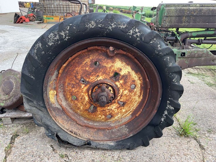 john-deere-b-image-28