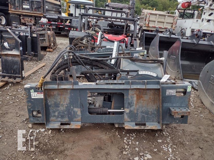 18-roadhog-pcp18hs-18-in-skid-steer-planer-image-2