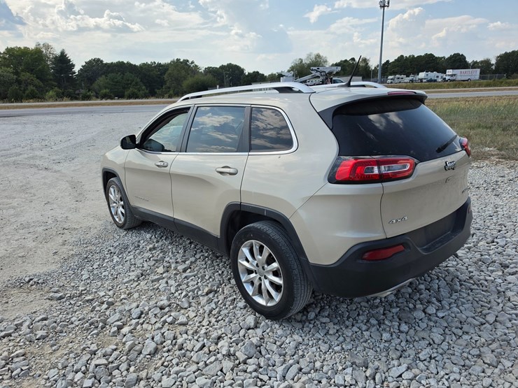 2015-jeep-cherokee-image-5