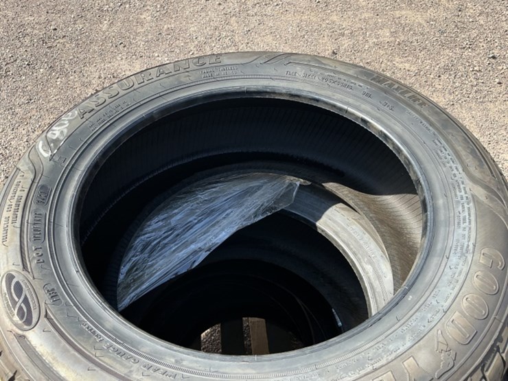 pallet-of-asst-tires-image-3