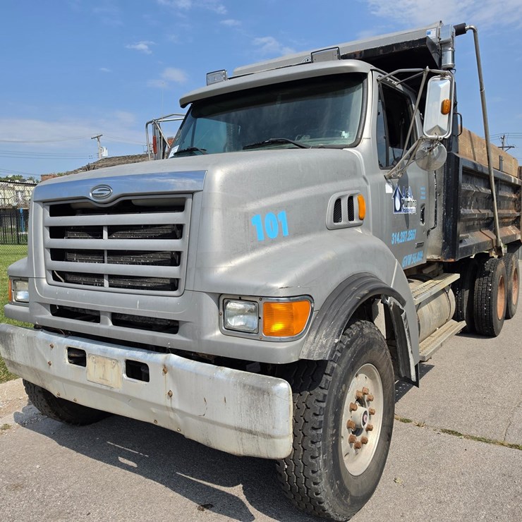 2000 STERLING L8511