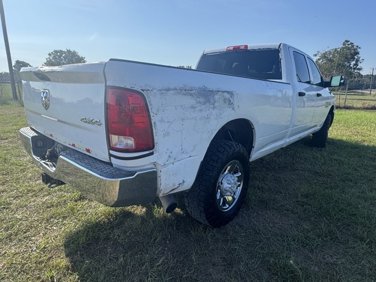 2013-dodge-3500hd-image-8