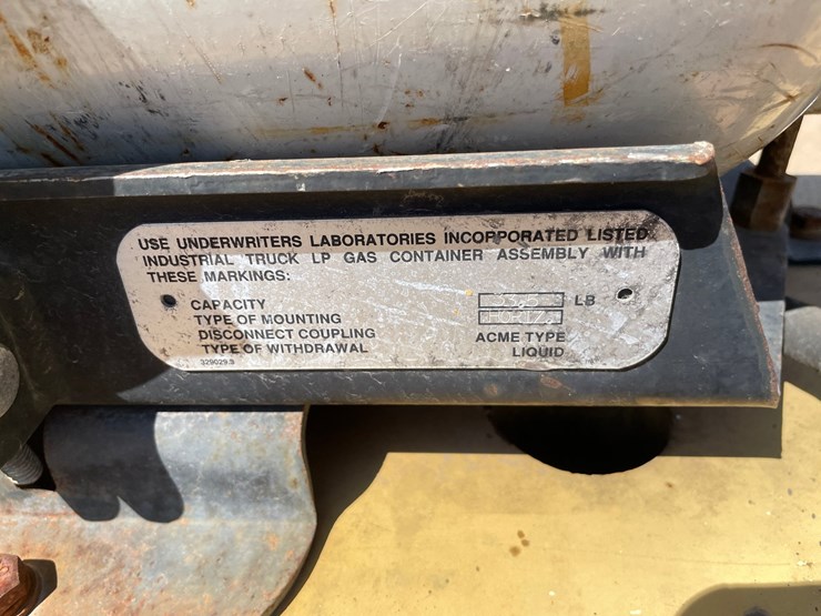 #1056-•-yale-forklift-image-20