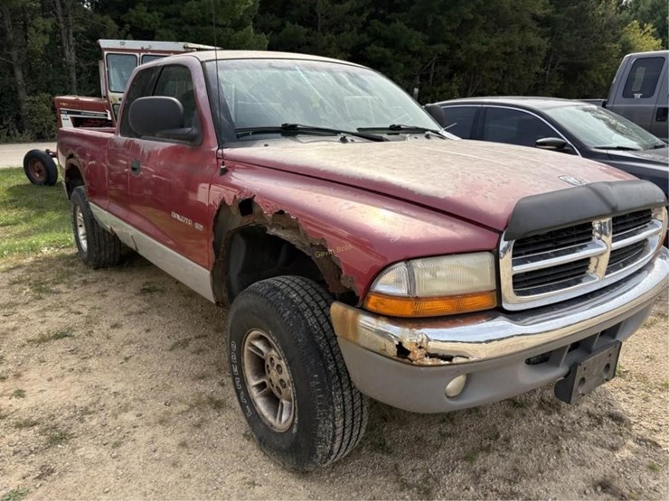 1999-dodge-dakota-image-2