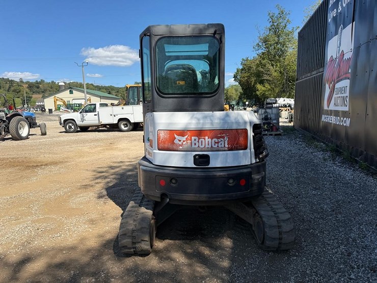 2010-bobcat-e35-image-3