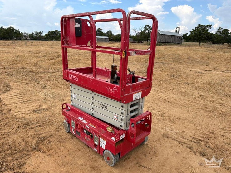 2020-mec-micro19-scissor-lift-image-4
