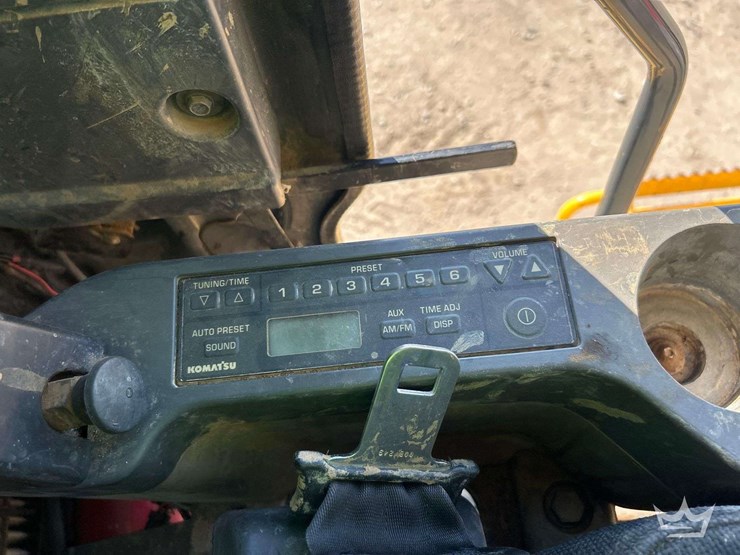 2017-komatsu-pc490lc-11-hydraulic-excavator-image-19