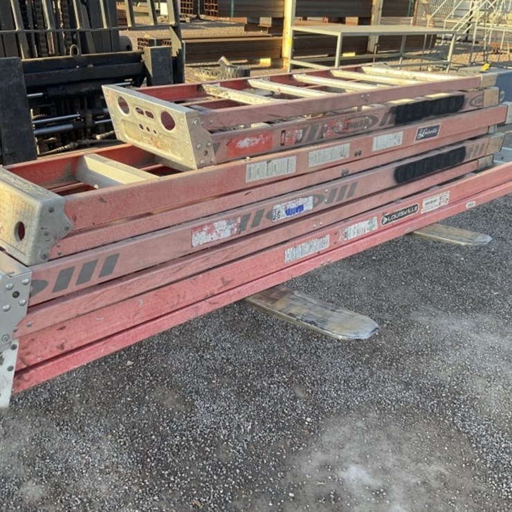 (4) FIBERGLASS STEP LADDERS