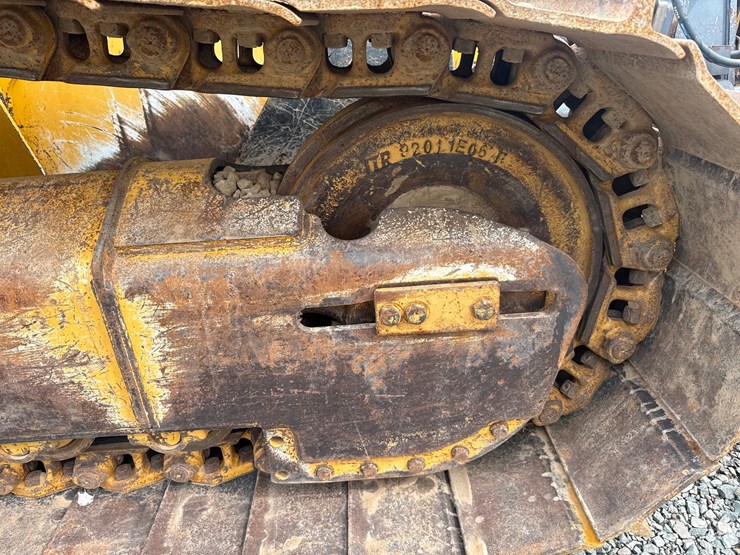 2014-deere-750k-lgp-image-65