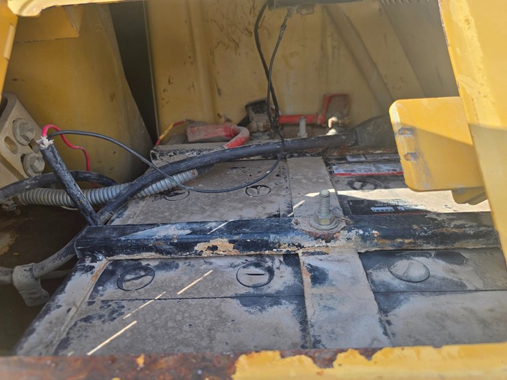 2002-caterpillar-d6m-lgp-image-94