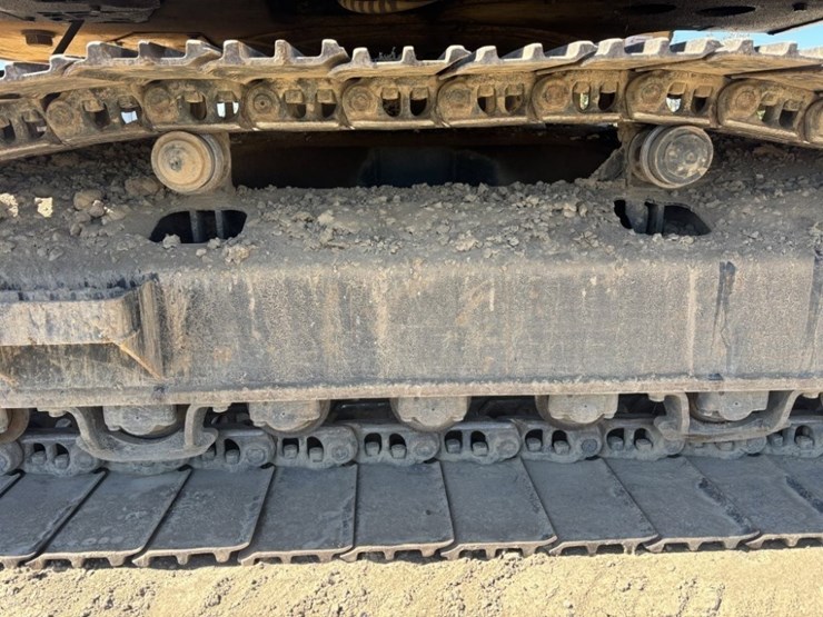 komatsu-pc228us-lc-3e0-image-17