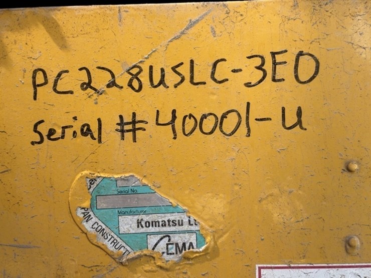 komatsu-pc228us-lc-3e0-image-38