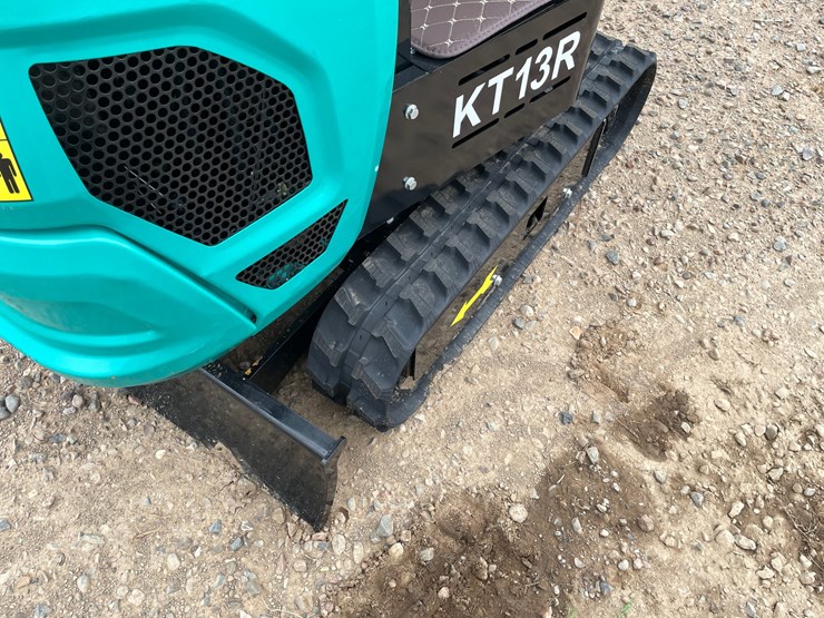 #5524-•-2026-cfg-kt13r-mini-excavator-image-5