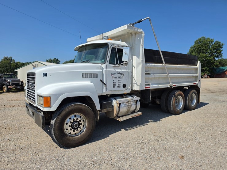 1997-mack-ch600-image-2