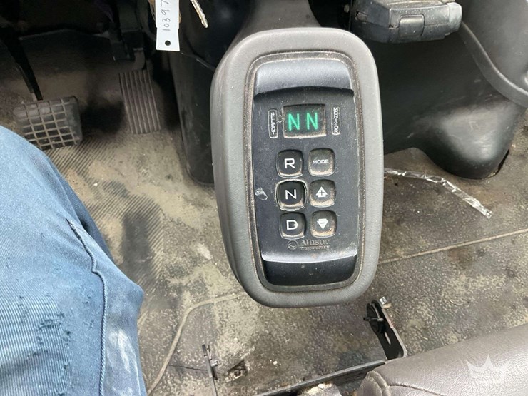 2018-international-durastar-4300-image-18
