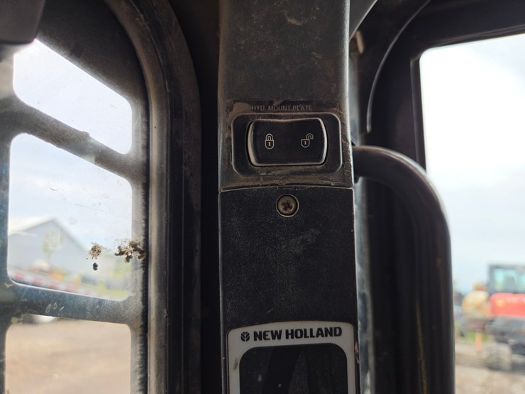 new-holland-c175-image-42