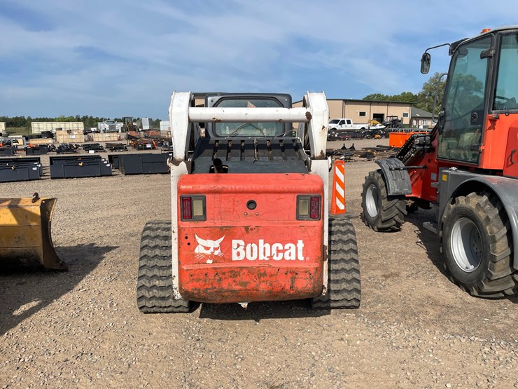 2003-bobcat-t300-image-6