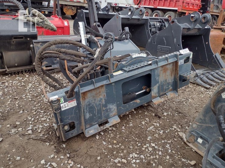 18-roadhog-pcp18hs-18-in-skid-steer-planer-image-1