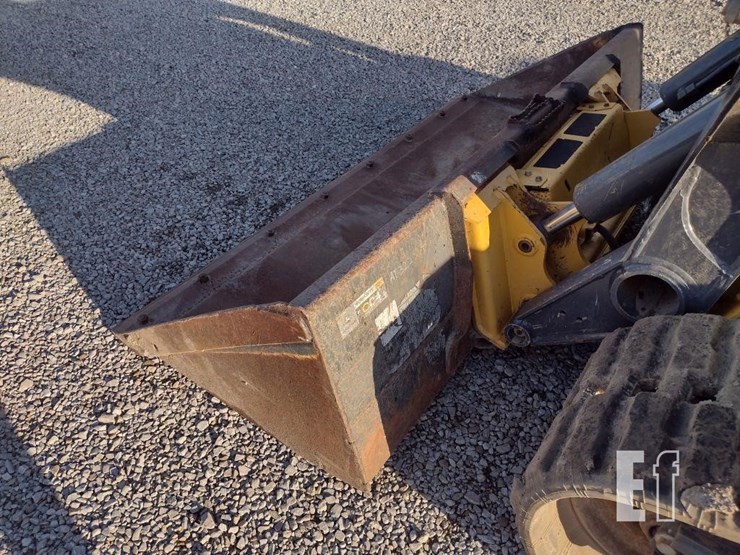 deere-333g-image-18