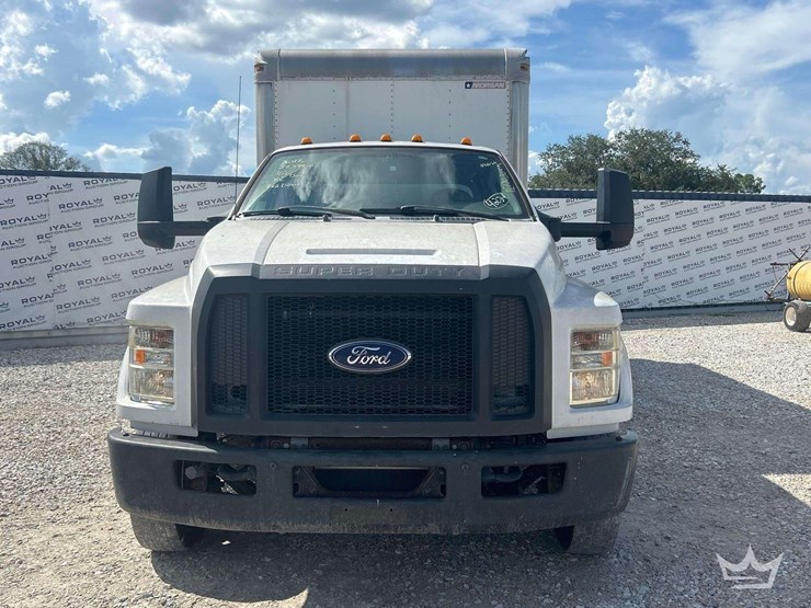 2017-ford-f650-image-18