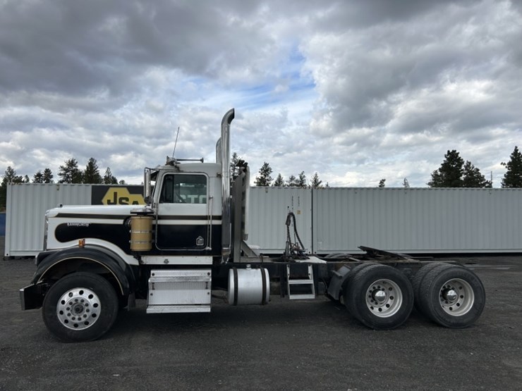 2006-kenworth-w900-image-2