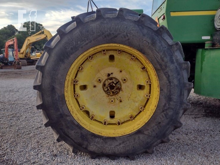 1982-john-deere-8850-image-32