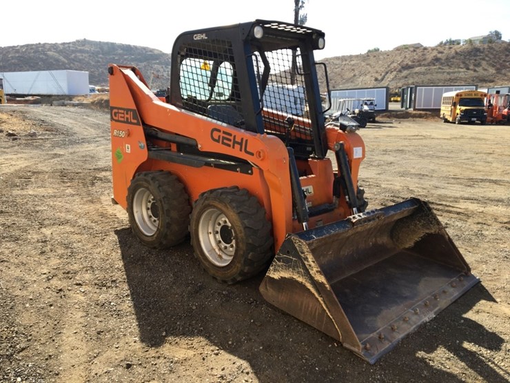 2019-gehl-r150-image-2