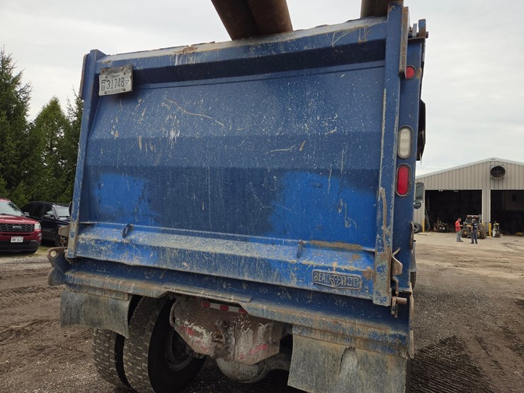 2002-sterling-l9500-image-22