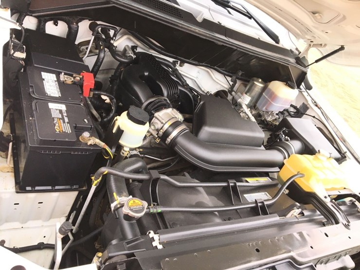 2021-nissan-nv2500-image-5